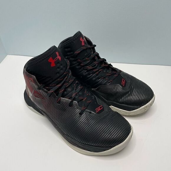 Under Armour Shoes Youth Boys Size 6.5 Black Red Sneakers - Picture 10 of 10